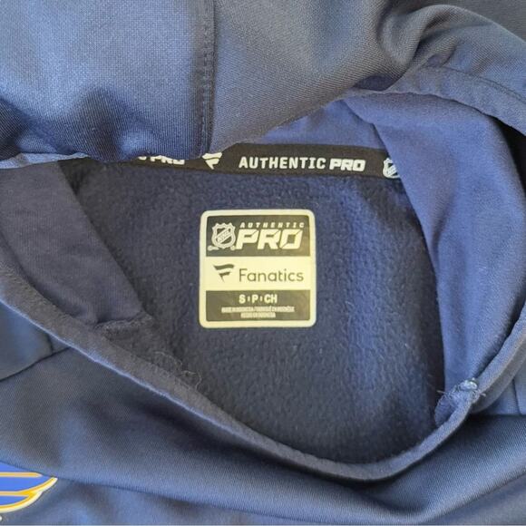 NHL St Louis Blues Hockey Fanatics Authentic Pro Locker Room Hoodie Unisex Small - Picture 6 of 7